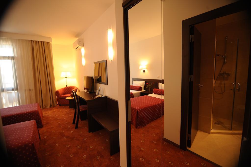 Hotel Mon Jardin Mahmudia Phòng bức ảnh
